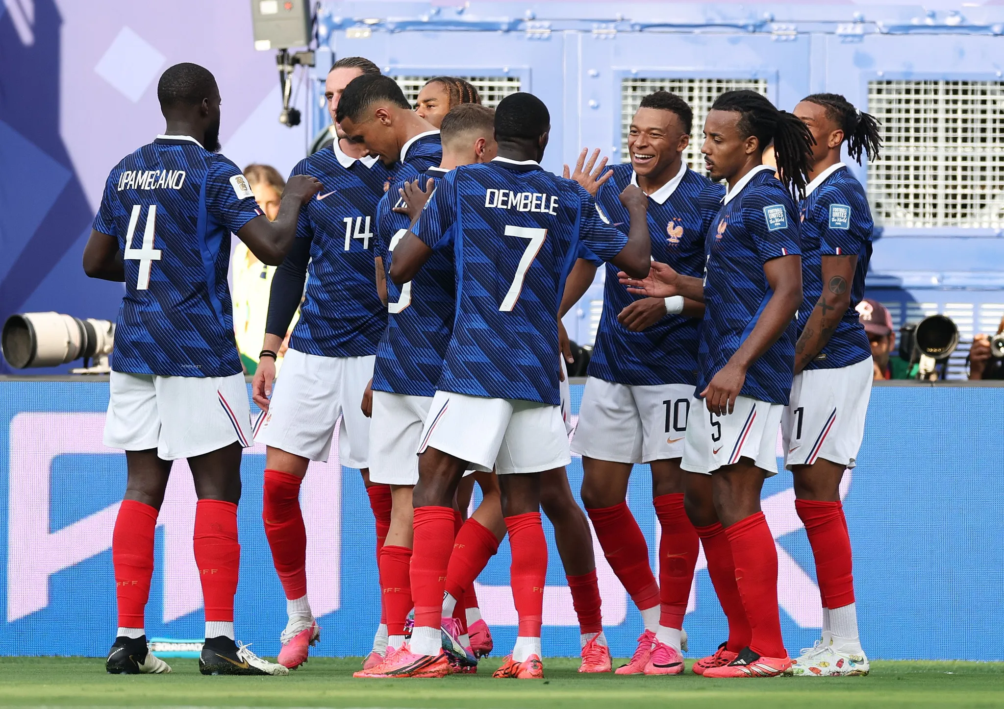L&rsquo;équipe de France suscite l&rsquo;admiration à l&rsquo;international