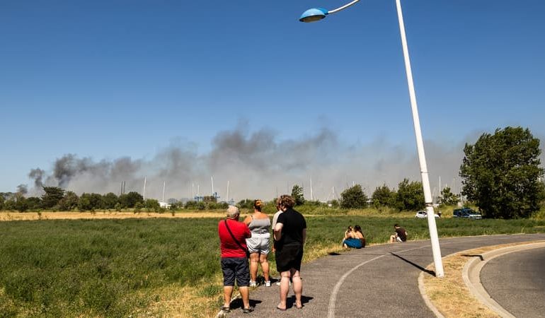 Un incendie massif provoque des évacuations dans le sud-ouest de la France