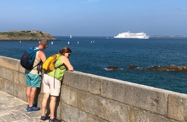 Saint-Malo : Un refuge temporaire contre la canicule