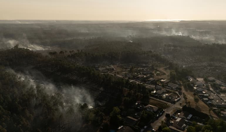 Incendie en Gironde : Situation Stable Malgré des Reprises de Feu