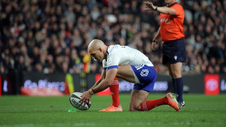 Le XV de France cherche à rebondir face aux Wallabies