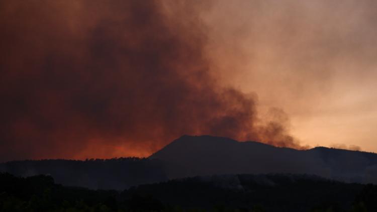 Incendie dans le Var : Reprises et renforts internationaux
