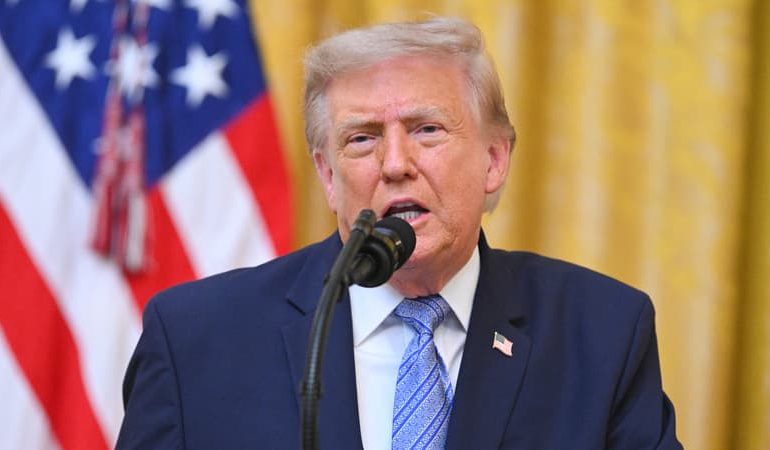 Donald Trump persiste dans ses accusations de fraude électorale en 2020