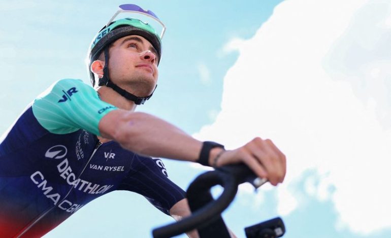 Le jeune Paul Seixas, nouvel espoir du cyclisme français