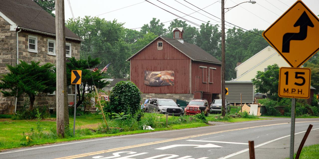 Difficultés économiques et espoirs politiques dans un district contesté des États-Unis