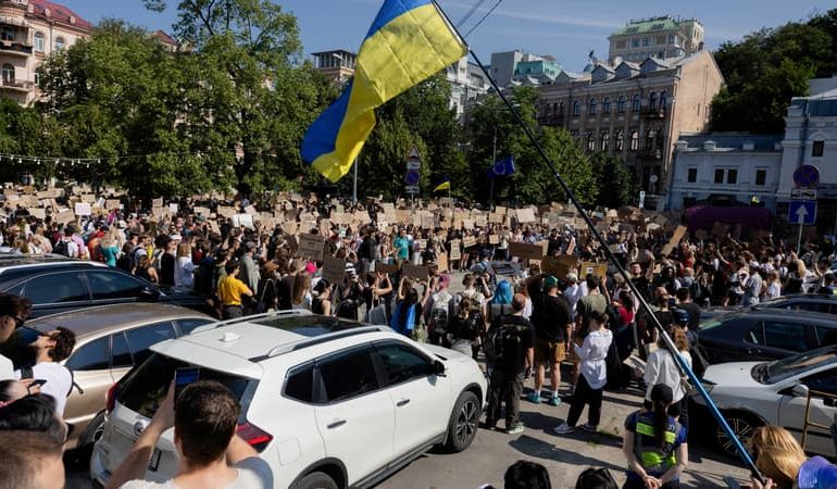 Manifestations en Ukraine contre le départ de Mykhaïlo Fedorov