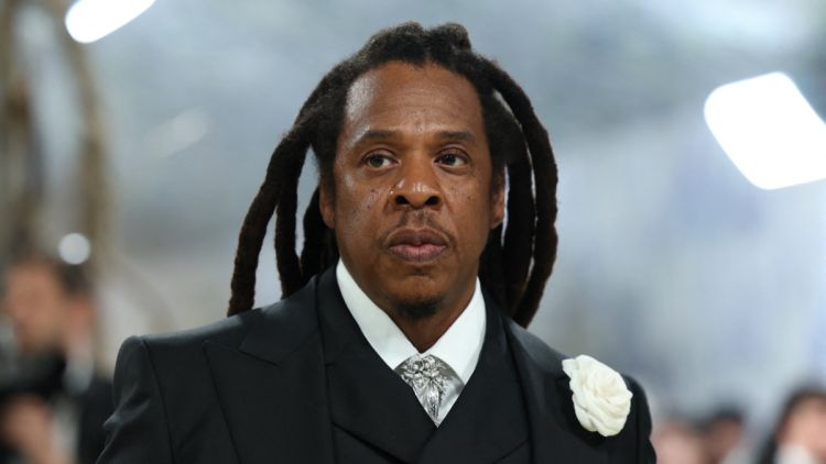 Jay-Z Célèbre Trois Décennies de Carrière avec un Concert Éblouissant au Yankee Stadium