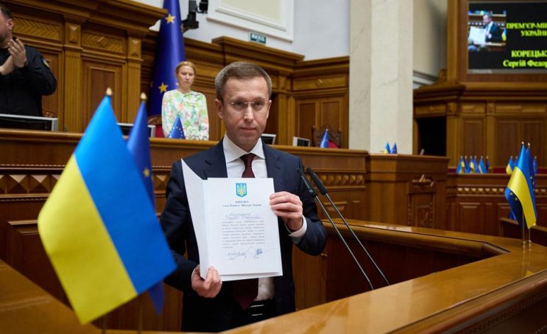 Serhi Koretsky, nouveau Premier ministre ukrainien : défis et nominations