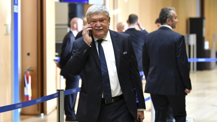 Sandor Csanyi Retire Son Soutien à Gianni Infantino