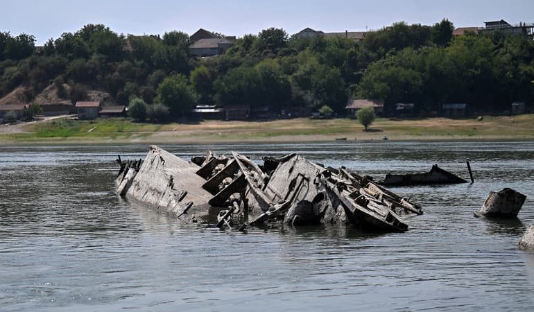Découvertes Archéologiques Dans Le Lit Du Danube