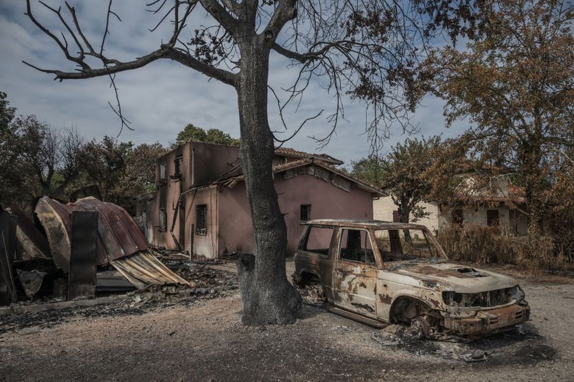 Feux de forêt en France : situation critique et efforts de secours