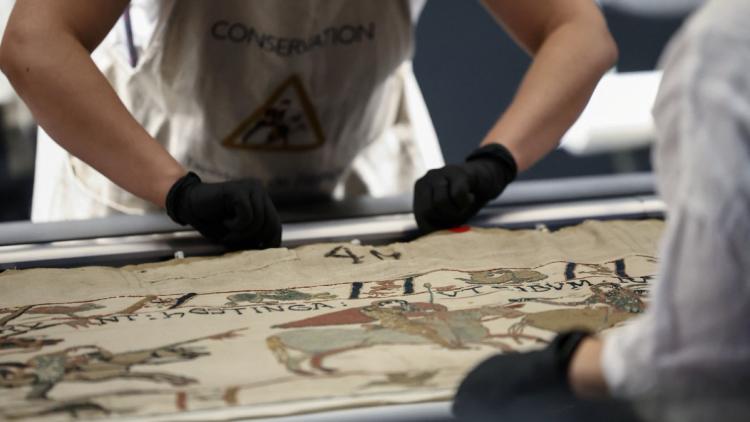 Le défi de l&rsquo;exposition et du transport de la Tapisserie de Bayeux