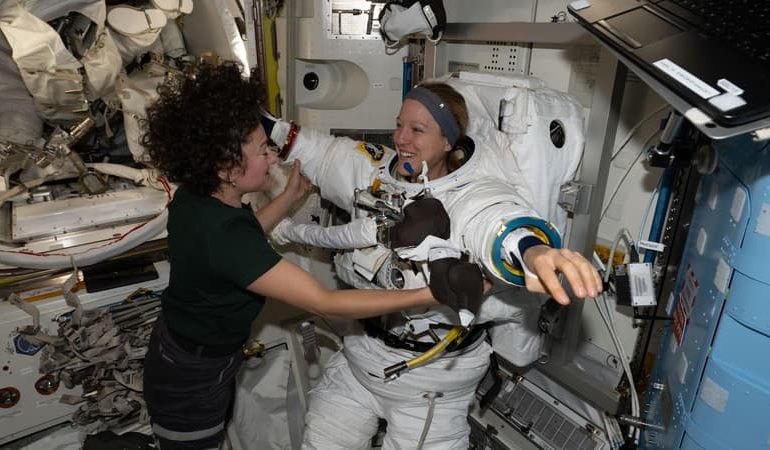 Astronautes en mission : Sophie Adenot dans l&rsquo;univers spatial