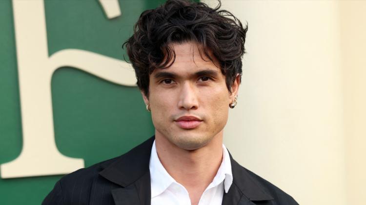La carrière et les aspirations personnelles de Charles Melton