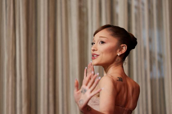 Ariana Grande se retire de la scène publique après sa tournée