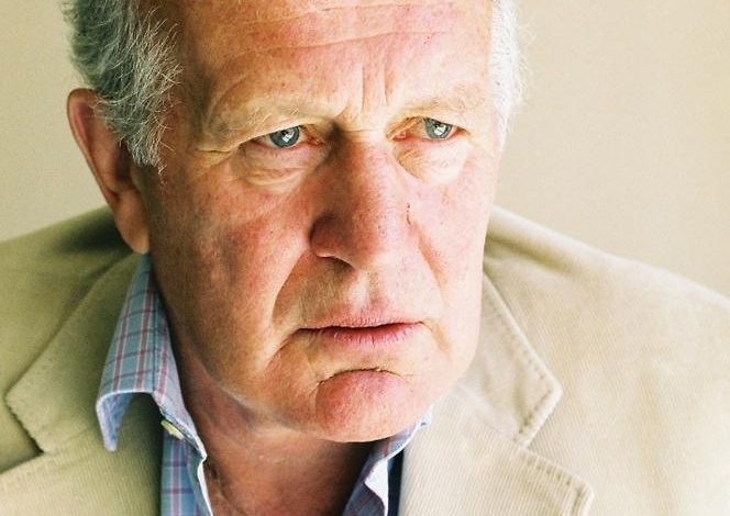 Le réalisateur John Irvin: Sa carrière et son héritage