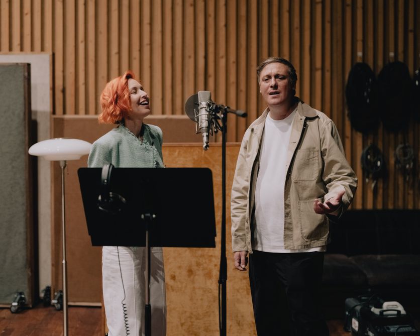 Grégory Turpin et Natasha St-Pier enregistrent un hymne pour le pape