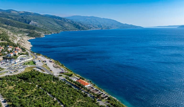 Recherche et sauvetage en Adriatique : disparition et découverte tragique près de Senj, Croatie