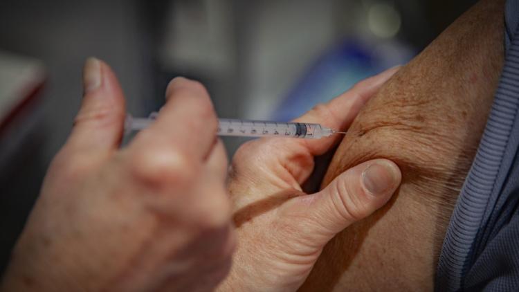 Étude sur la Surmortalité Retirée par BMJ en Raison de Controverses