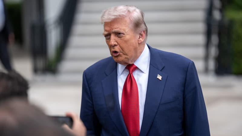 Donald Trump critique la presse lors d&rsquo;une conférence