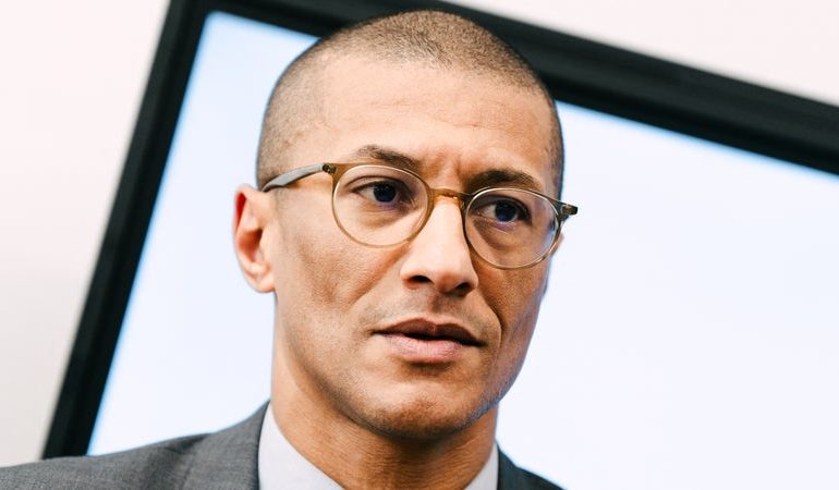 Karim Bouamrane refuse de participer à la primaire du Parti socialiste