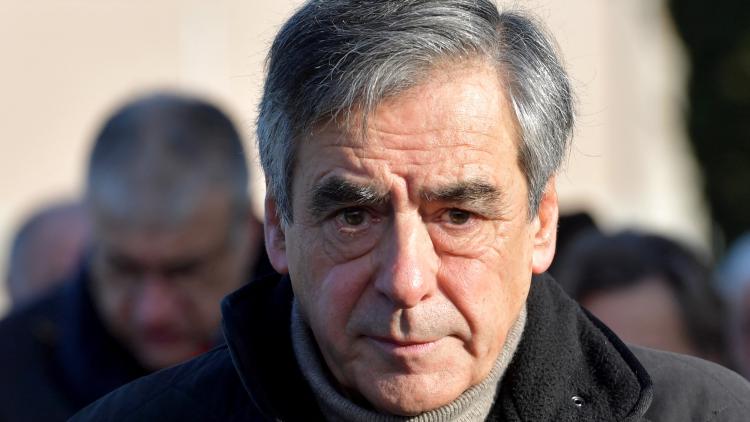 François Fillon suspendu de la Légion d&rsquo;honneur : une décision symbolique