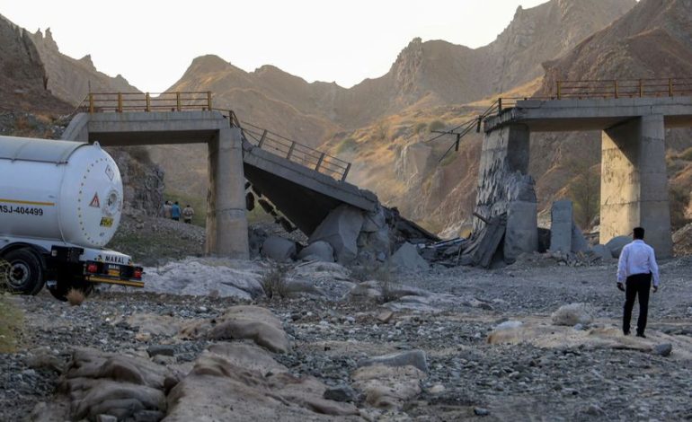 Des frappes américaines touchent le sud de l’Iran : Impact et réactions
