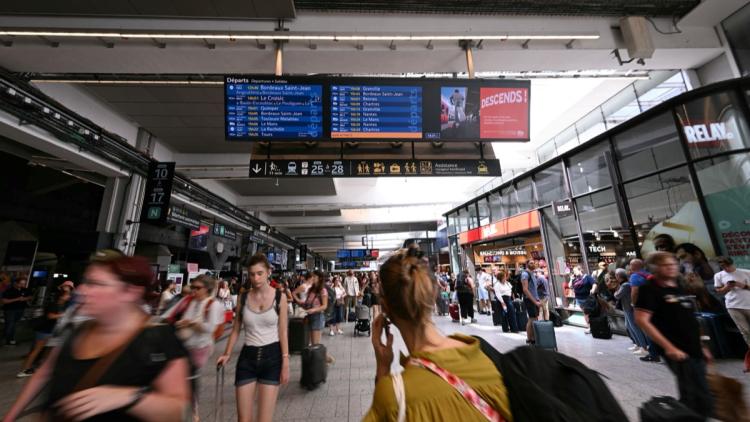 Perturbations du trafic ferroviaire à Paris-Montparnasse