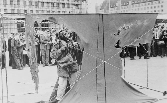 L&rsquo;art autodestructif de Gustav Metzger