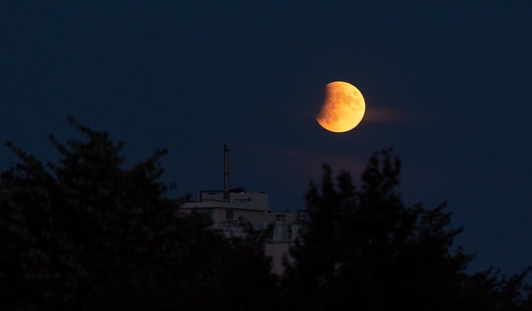 Éclipse lunaire partielle visible depuis la France