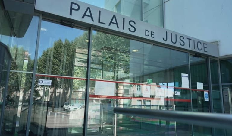Mise en examen d&rsquo;un chauffeur de bus pour violences sur mineures