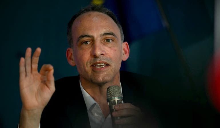 Enquête sur l&rsquo;ingérence russe visant Raphaël Glucksmann