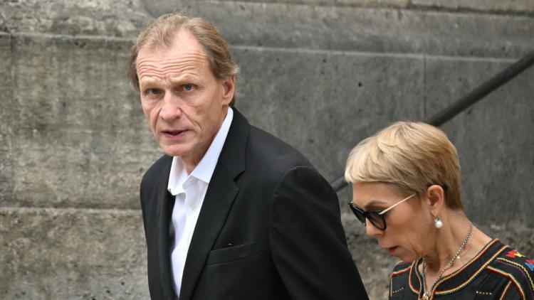 Hommages émouvants au producteur Nicolas Altmayer lors de ses obsèques