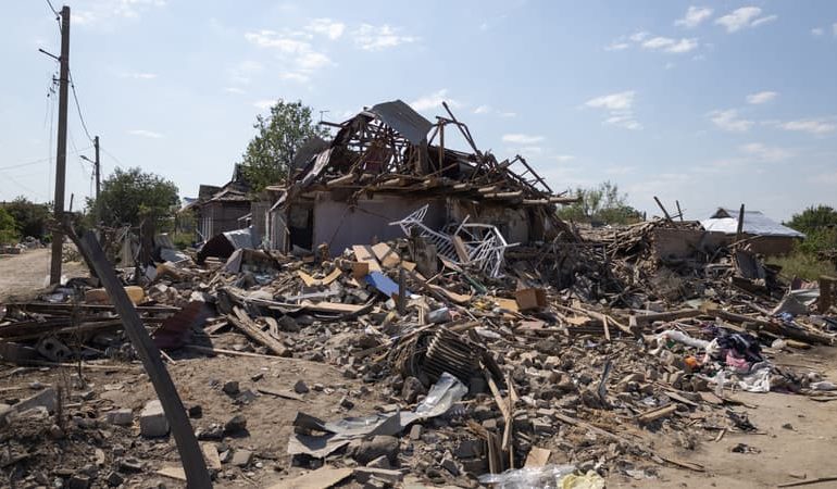 Condamnation des attaques sur les zones civiles en Ukraine et Russie