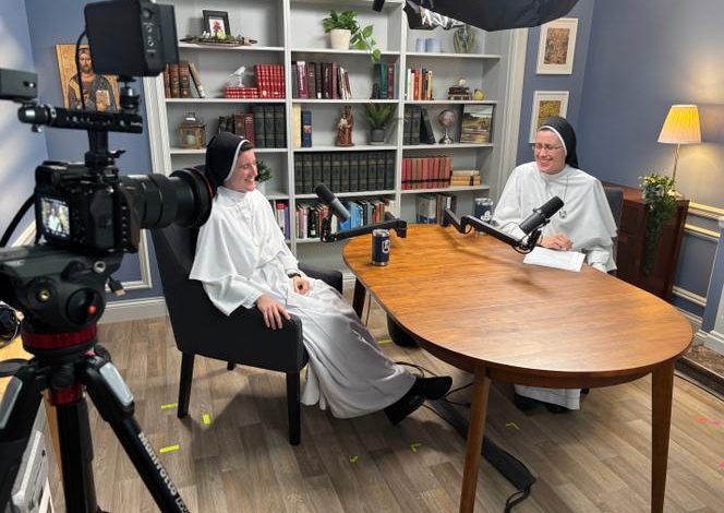 Le succès des Sisters of Mary sur les réseaux sociaux