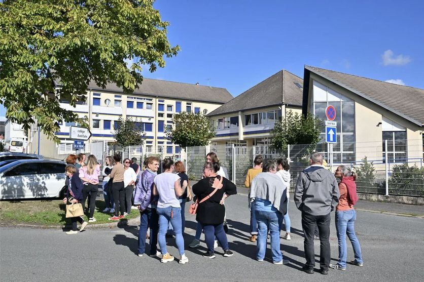 Mobilisation contre la fermeture du collège du Châtelet