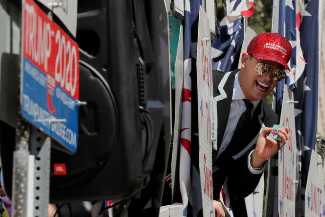 Le polémiste Milo Yiannopoulos arrêté pour séjour illégal aux États-Unis