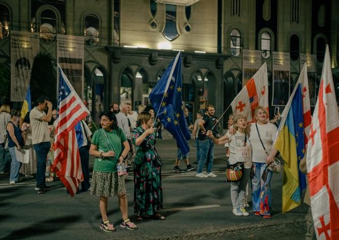 Manifestations Persistantes en Géorgie Malgré la Répression
