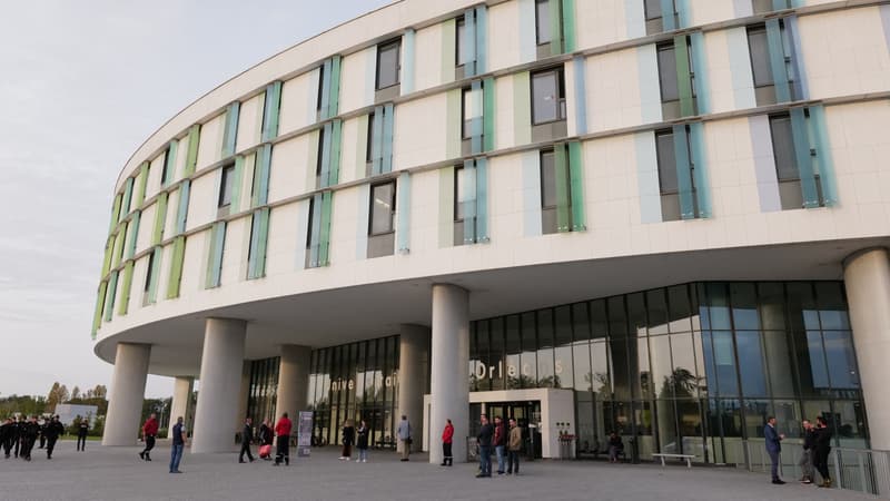 Enquête sur le Cas d&rsquo;une Patiente Restée Six Jours sur un Brancard aux Urgences