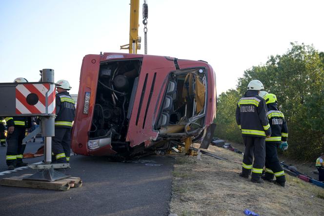 Accident de car en Hongrie : 12 morts et plusieurs blessés