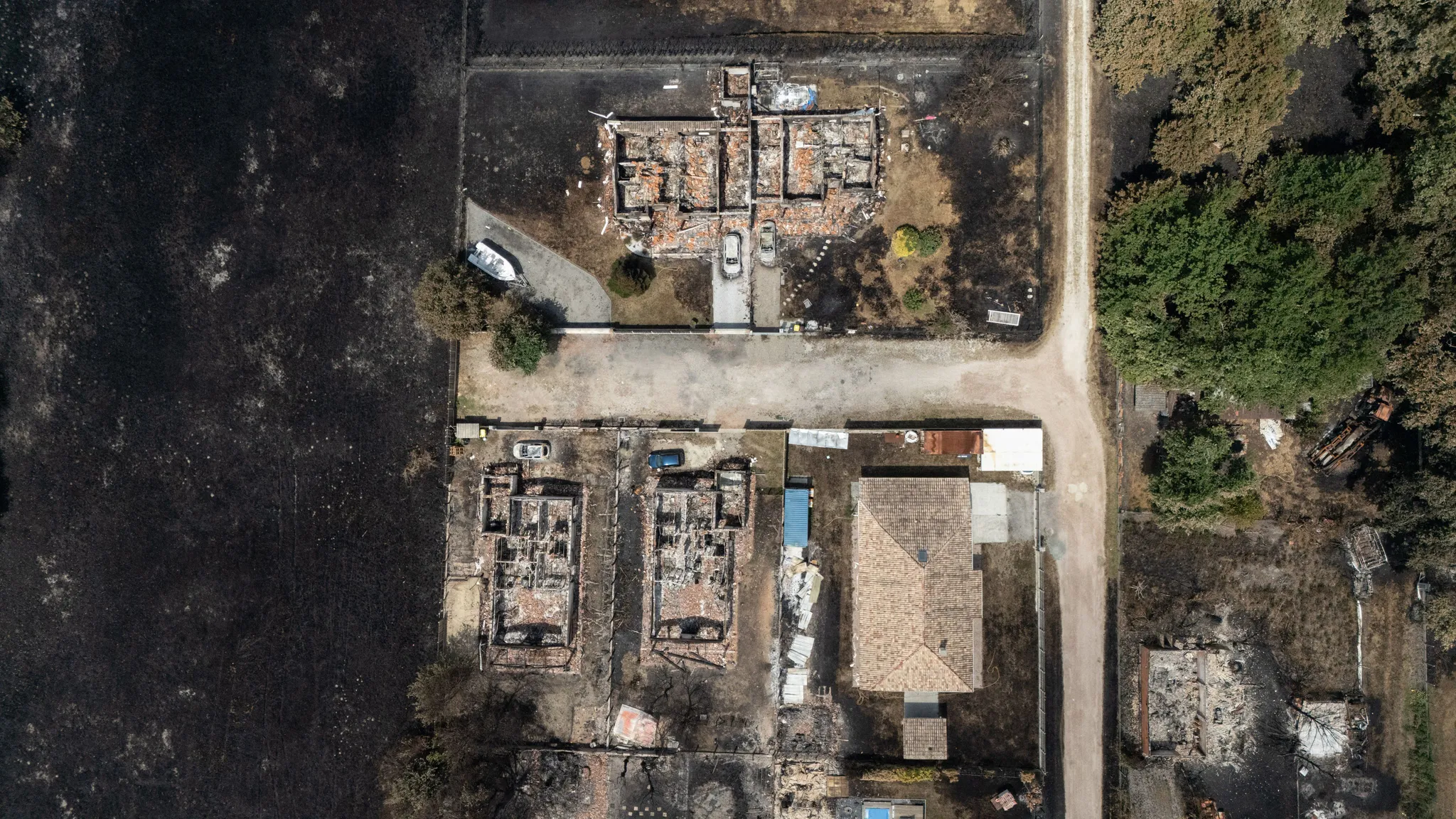 Le Premier ministre lance une mission pour reconstruire après les incendies en France