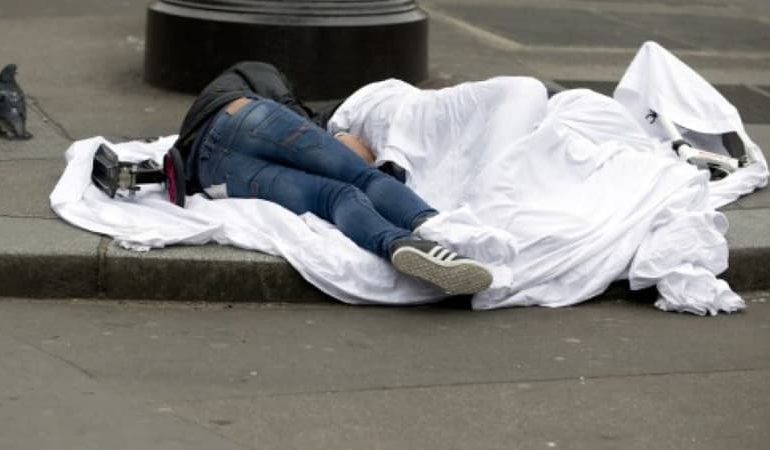 Les associations dénoncent les restrictions sur l&rsquo;hébergement d&rsquo;urgence à Marseille