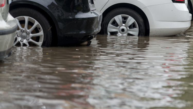 Inondations en Espagne : deux morts et des routes coupées