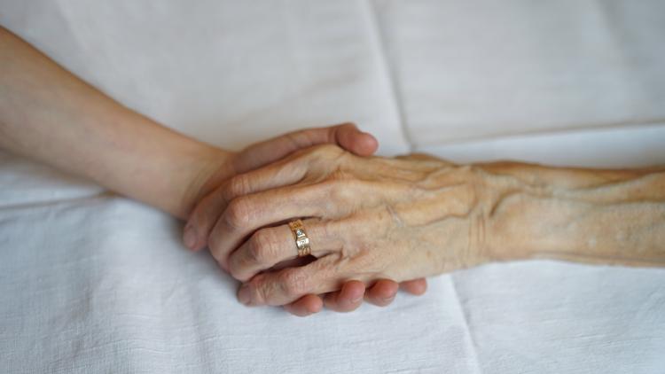 La France adopte une loi sur l&rsquo;aide à mourir