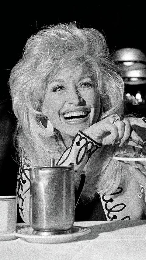 Dolly Parton, icône et alliée des droits LGBTQ+