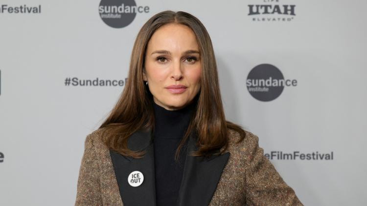 Natalie Portman choisit d&rsquo;accoucher en France et vante le système de santé français