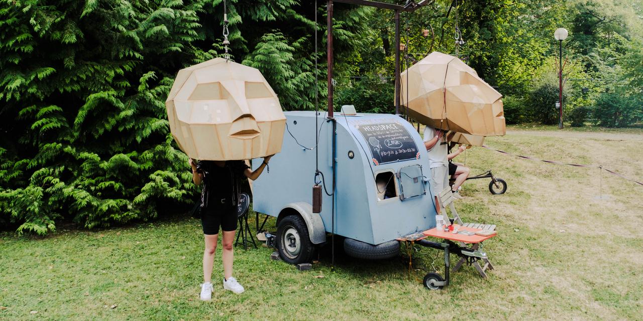 Les Festivals S&rsquo;Enracinent Pour Survivre