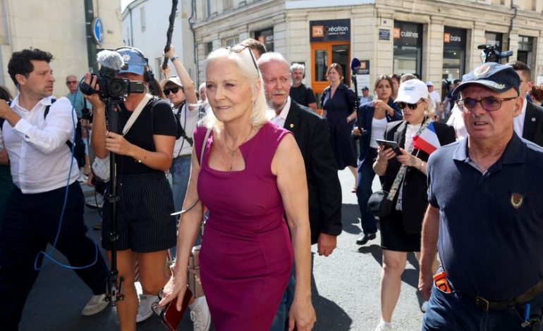 Marine Le Pen et son entourage familial dans sa course au pouvoir