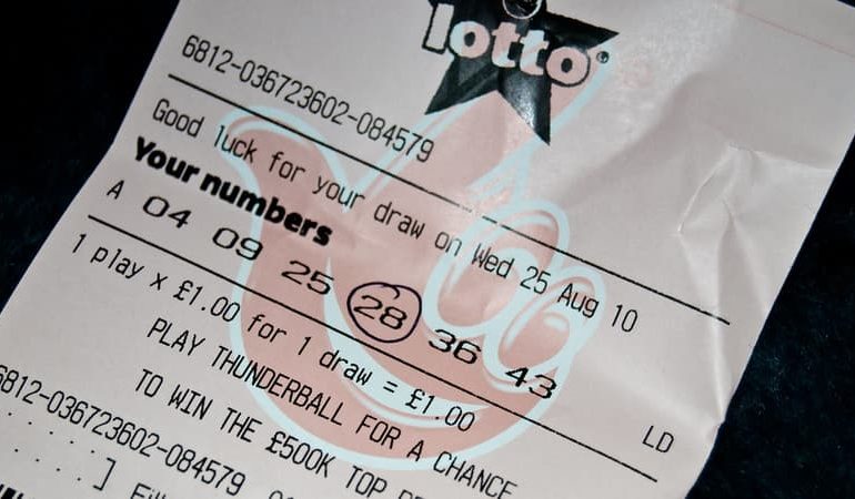 Un ticket de loterie controversé : la saga d&rsquo;un jackpot de 14 millions d&rsquo;euros