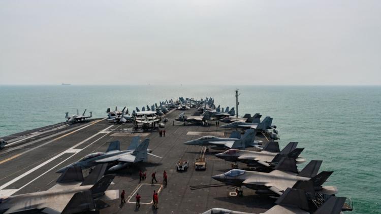 Remplacement du porte-avions américain au Moyen-Orient